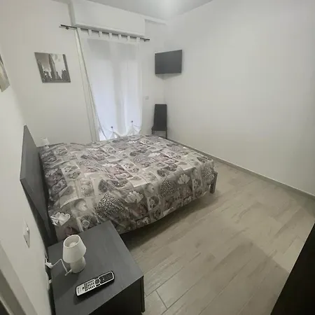 Apartment Black&white House *