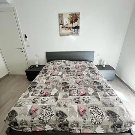 Black&white House Апартаменты