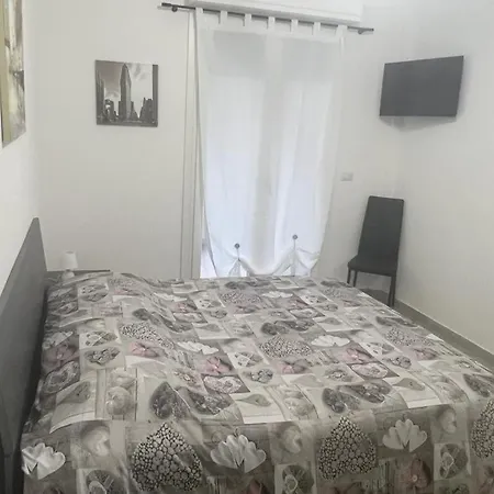 Black&white House Апартаменты Альгеро