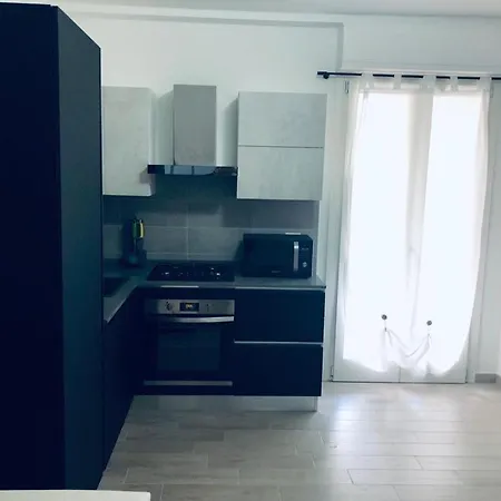 Black&white House Альгеро