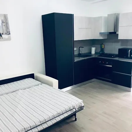Black&white House Con Posto Auto Appartement